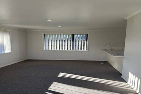 Photo of property in 2 Reef Place, Mangere, Auckland, 2022