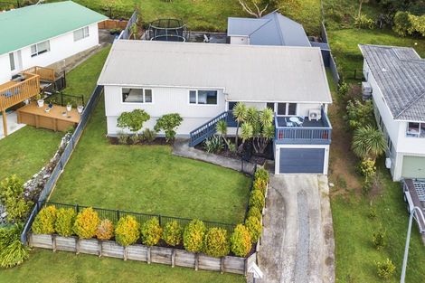 Photo of property in 70 Fyvie Avenue, Tawa, Wellington, 5028