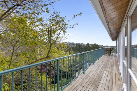 Photo of property in 12 Mcdowell Crescent, Hillcrest, Auckland, 0627
