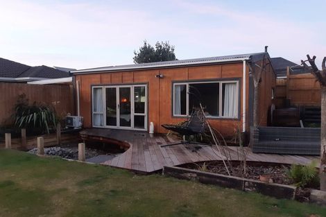 Photo of property in 17 Howe Street, New Brighton, Christchurch, 8083