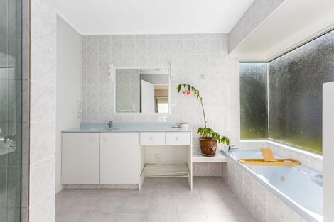 Photo of property in 274 Valley Road, Paraparaumu, 5032