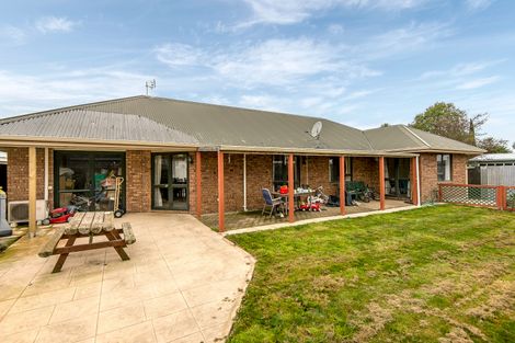 Photo of property in 51a Mortlake Street, Islington, Christchurch, 8042