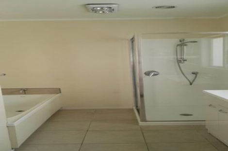 Photo of property in 14 Bedford Street, Te Atatu South, Auckland, 0610