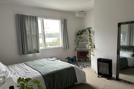 Photo of property in 2 Foyle Street, Island Bay, Wellington, 6023