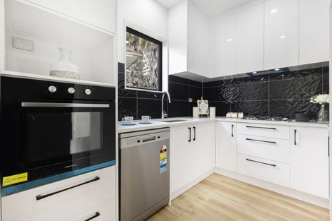 Photo of property in 14c Kairanga Street, Mangere East, Auckland, 2024