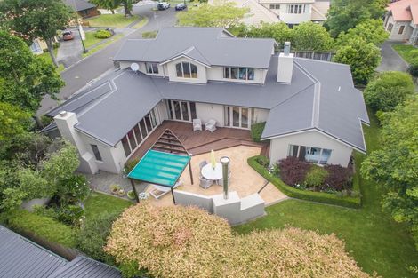 Photo of property in 2 Pastoral Lane, Hokowhitu, Palmerston North, 4410