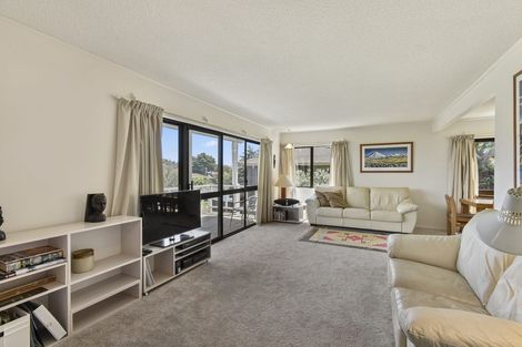 Photo of property in 2 Paulownia Place, Totara Heights, Auckland, 2105