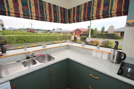 Photo of property in 6 Kenilworth Road, Oamaru North, Oamaru, 9400