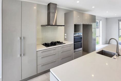 Photo of property in 80 Mackay Drive, Greenhithe, Auckland, 0632