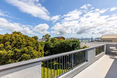 Photo of property in 20 Tuatoru Street, Eastbourne, Lower Hutt, 5013