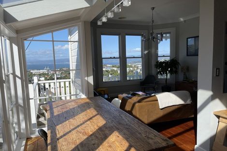 Photo of property in 82 Moana Road, Kelburn, Wellington, 6012