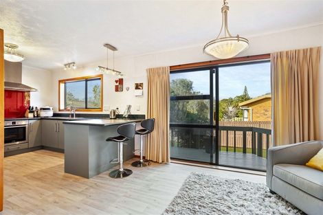 Photo of property in 12 Muscat Place, Henderson, Auckland, 0612
