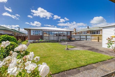 Photo of property in 69 Winchester Street, Levin, 5510