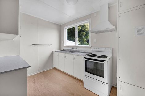 Photo of property in 103 Riversdale Drive, Merrilands, New Plymouth, 4312