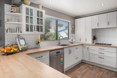 Photo of property in 12 Garnet Drive, Papamoa Beach, Papamoa, 3118