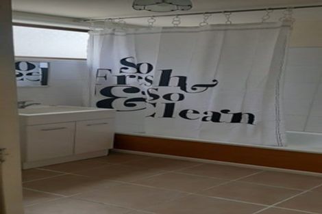 Photo of property in 109 Akaroa Drive, Maupuia, Wellington, 6022