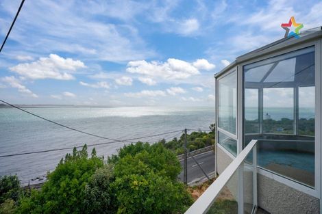 Photo of property in 14 Marine Parade, Bluff, 9814