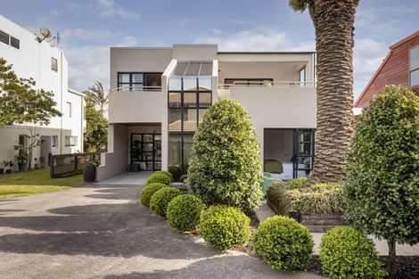 Photo of property in 21a Sunbrae Grove, Mount Maunganui, 3116