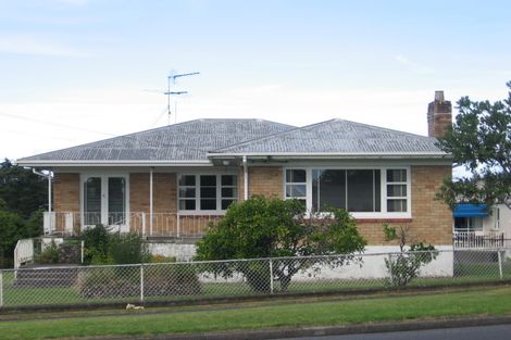 Photo of property in 168 Titirangi Road, New Lynn, Auckland, 0600
