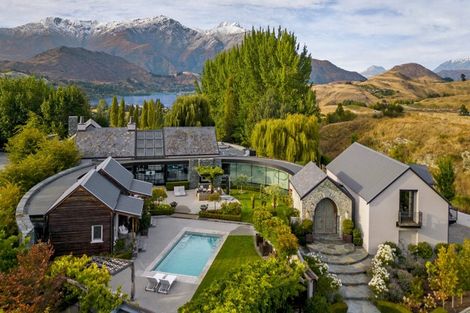 Photo of property in Millbrook Resort, 2 Millvista Lane, Arrowtown, Queenstown, 9371