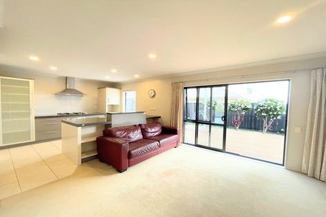 Photo of property in 12 Oakville Avenue, Flat Bush, Auckland, 2016