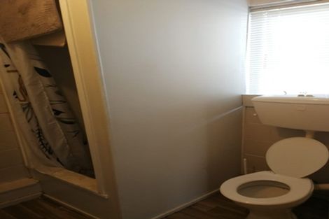 Photo of property in 2/60 Clayburn Road, Glen Eden, Auckland, 0602