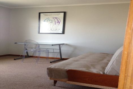 Photo of property in 16 Freyberg Street, Roslyn, Palmerston North, 4414