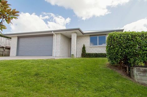 Photo of property in 23 Fairfax Crescent, Pyes Pa, Tauranga, 3112