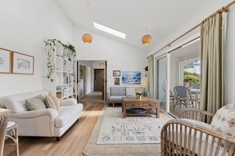 Photo of property in 18a Russell Drive, Oakura, 4314