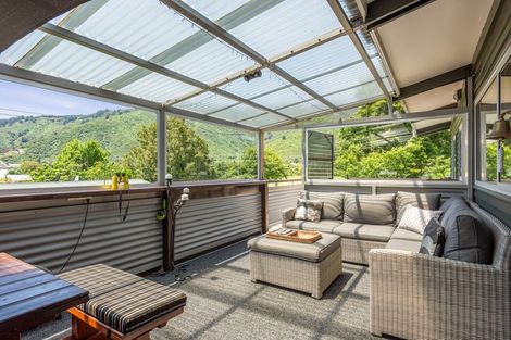 Photo of property in 14 Beach Road, Waikawa, Picton, 7220