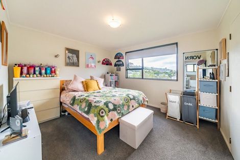 Photo of property in 42 Allington Road, Karori, Wellington, 6012