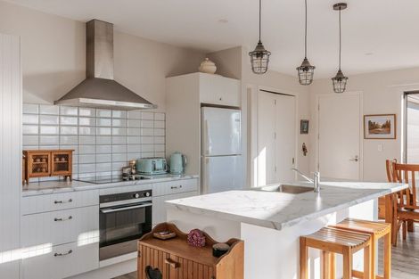 Photo of property in 29 Holcombrooke Lane, Welcome Bay, Tauranga, 3175