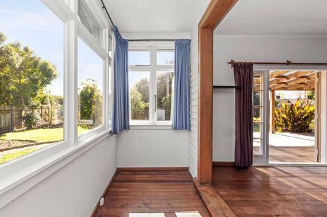 Photo of property in 33 Mill Road, Clive, 4102