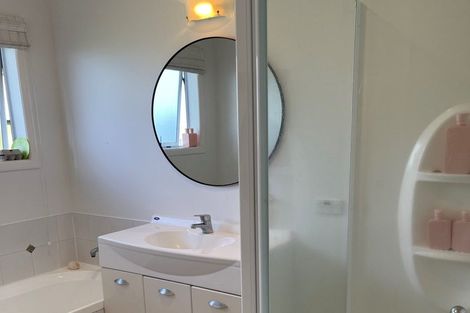 Photo of property in 107 Karewa Parade, Papamoa Beach, Papamoa, 3118