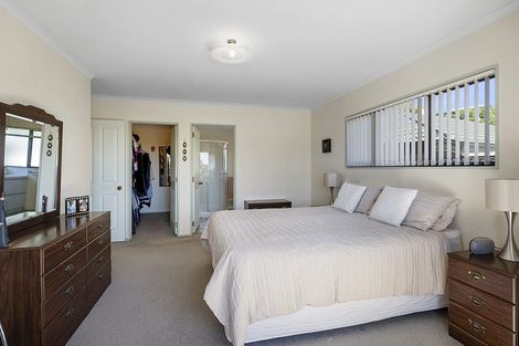 Photo of property in 26 Ashmore Drive, Frankleigh Park, New Plymouth, 4310