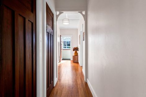 Photo of property in 22 Ngaio Street, Strandon, New Plymouth, 4312