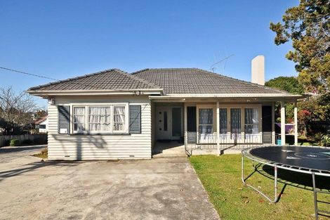 Photo of property in 21 Forest Lake Road, Forest Lake, Hamilton, 3200