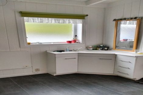 Photo of property in 38 Larchmont Grove, Totara Park, Upper Hutt, 5018