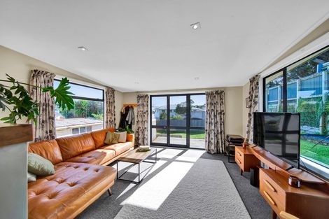 Photo of property in 118a South Road, Spotswood, New Plymouth, 4310
