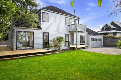 Photo of property in 74 Rhinevale Close, Henderson, Auckland, 0612