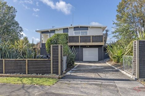 Photo of property in 19 Konini Street, Inglewood, 4330