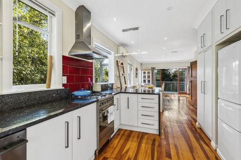 Photo of property in 36 Homewood Avenue, Karori, Wellington, 6012