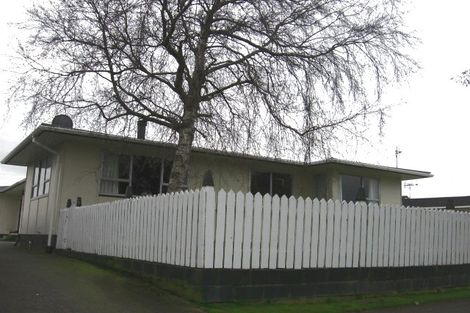 Photo of property in 15 Meadowbrook Drive, Cloverlea, Palmerston North, 4412