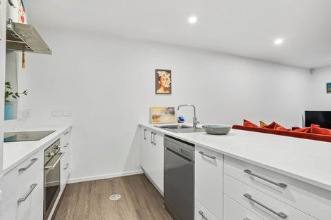 Photo of property in 4d Wattle Road, Sunnyvale, Auckland, 0612