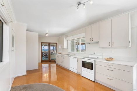 Photo of property in 30 Devon Road, Bucklands Beach, Auckland, 2012