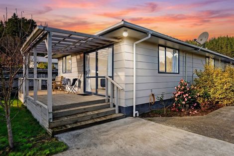 Photo of property in 2/7 Norana Road, Maoribank, Upper Hutt, 5018