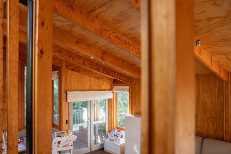 Photo of property in 12 Alanbrooke Place, Karori, Wellington, 6012