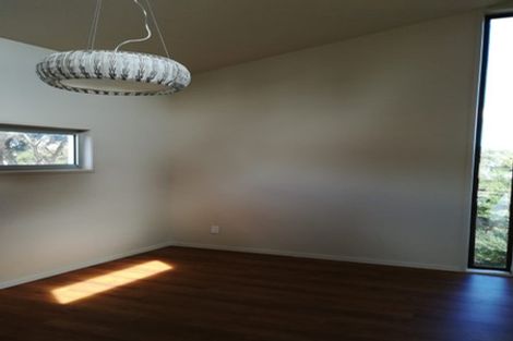 Photo of property in 70 Millbrook Road, Henderson, Auckland, 0612