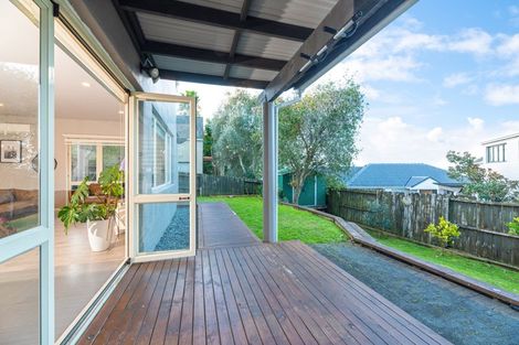 Photo of property in 473 Don Buck Road, Massey, Auckland, 0614