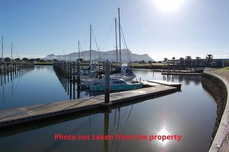 Photo of property in 8 Stace Hopper Drive, One Tree Point, 0118